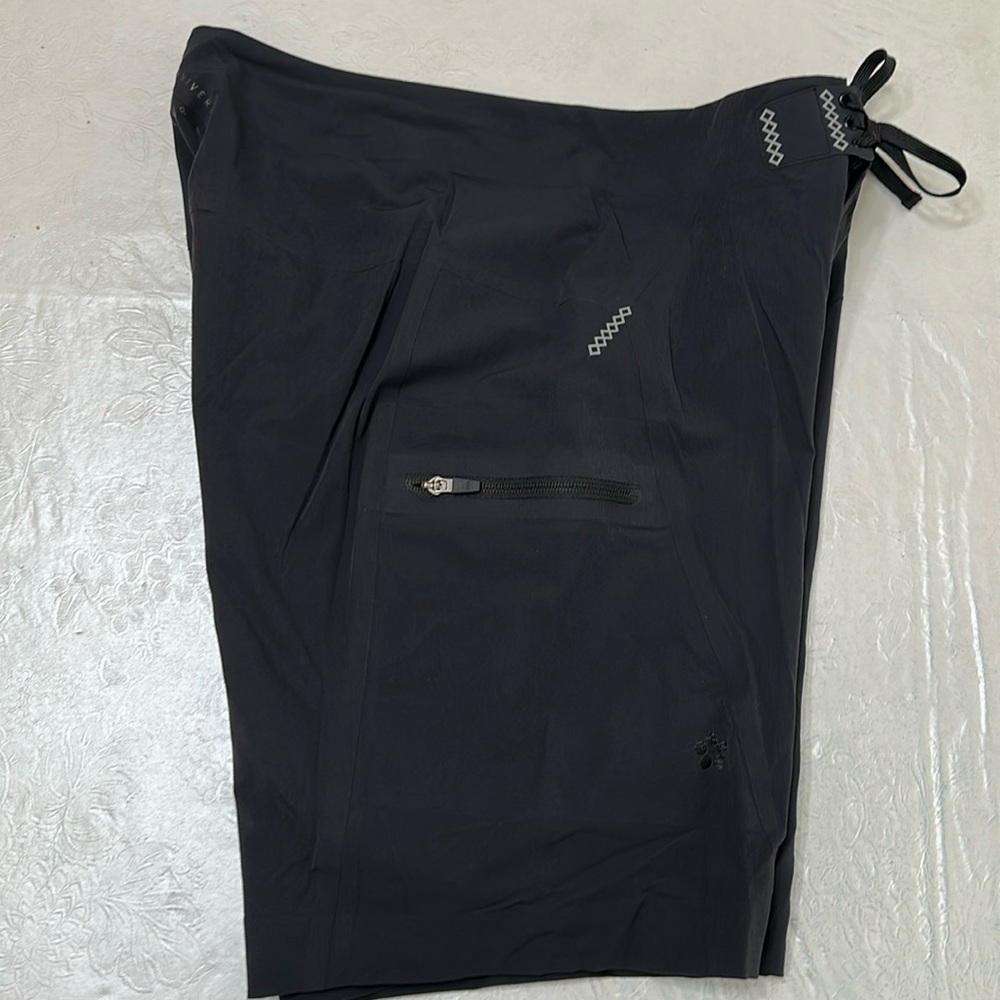 Respect Your Universe Board Short - black - Picture 11 of 14